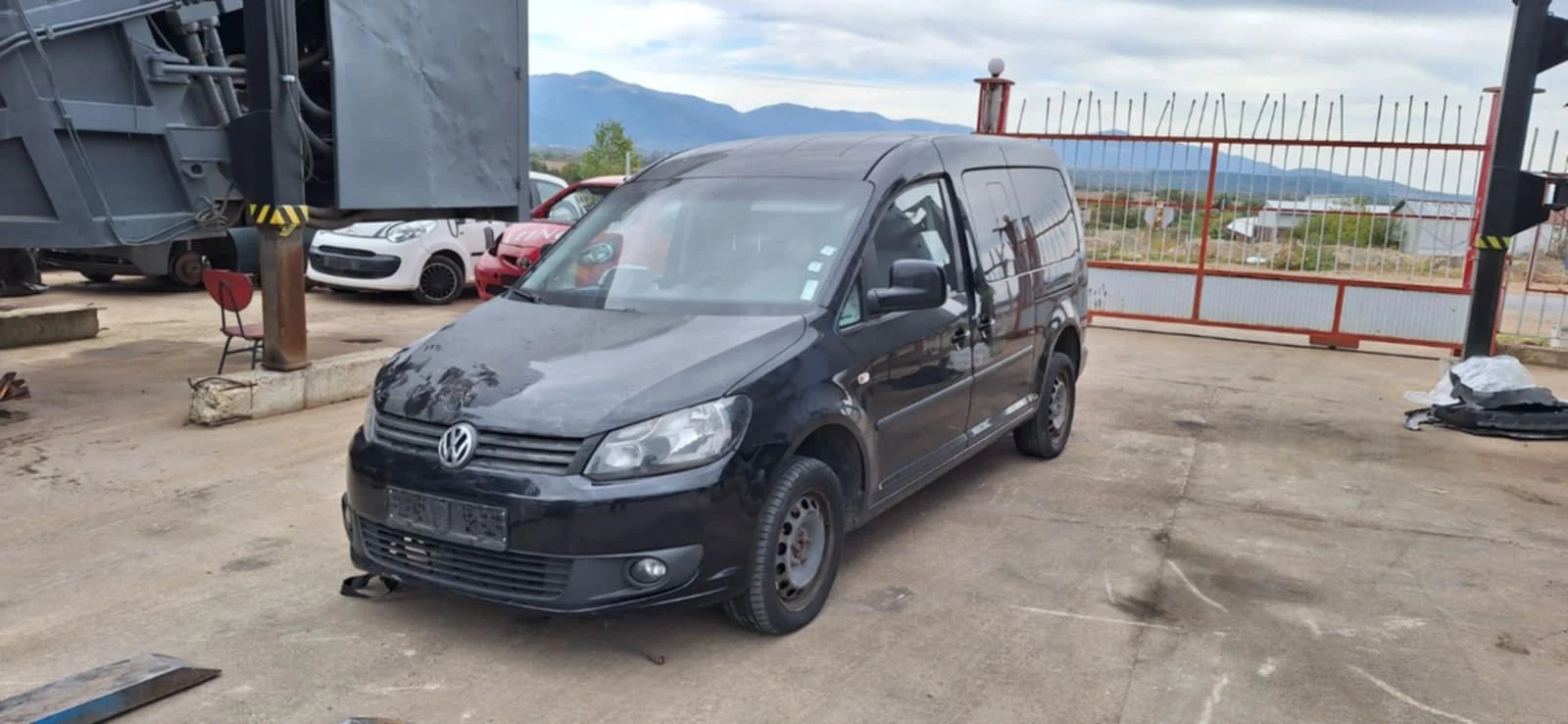 VW Caddy 1.6, снимка 1