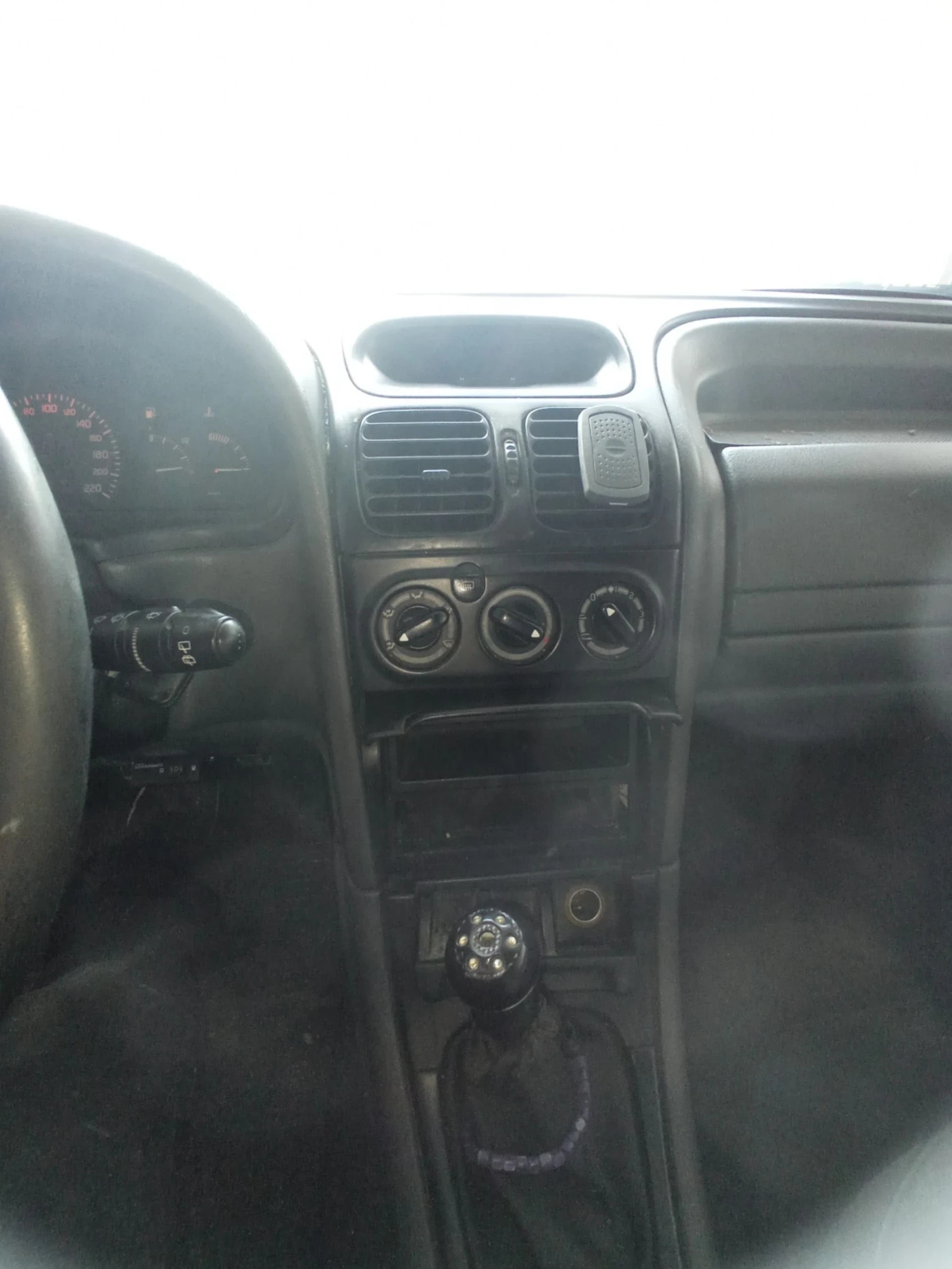 Renault Laguna 1.8 - изображение 7