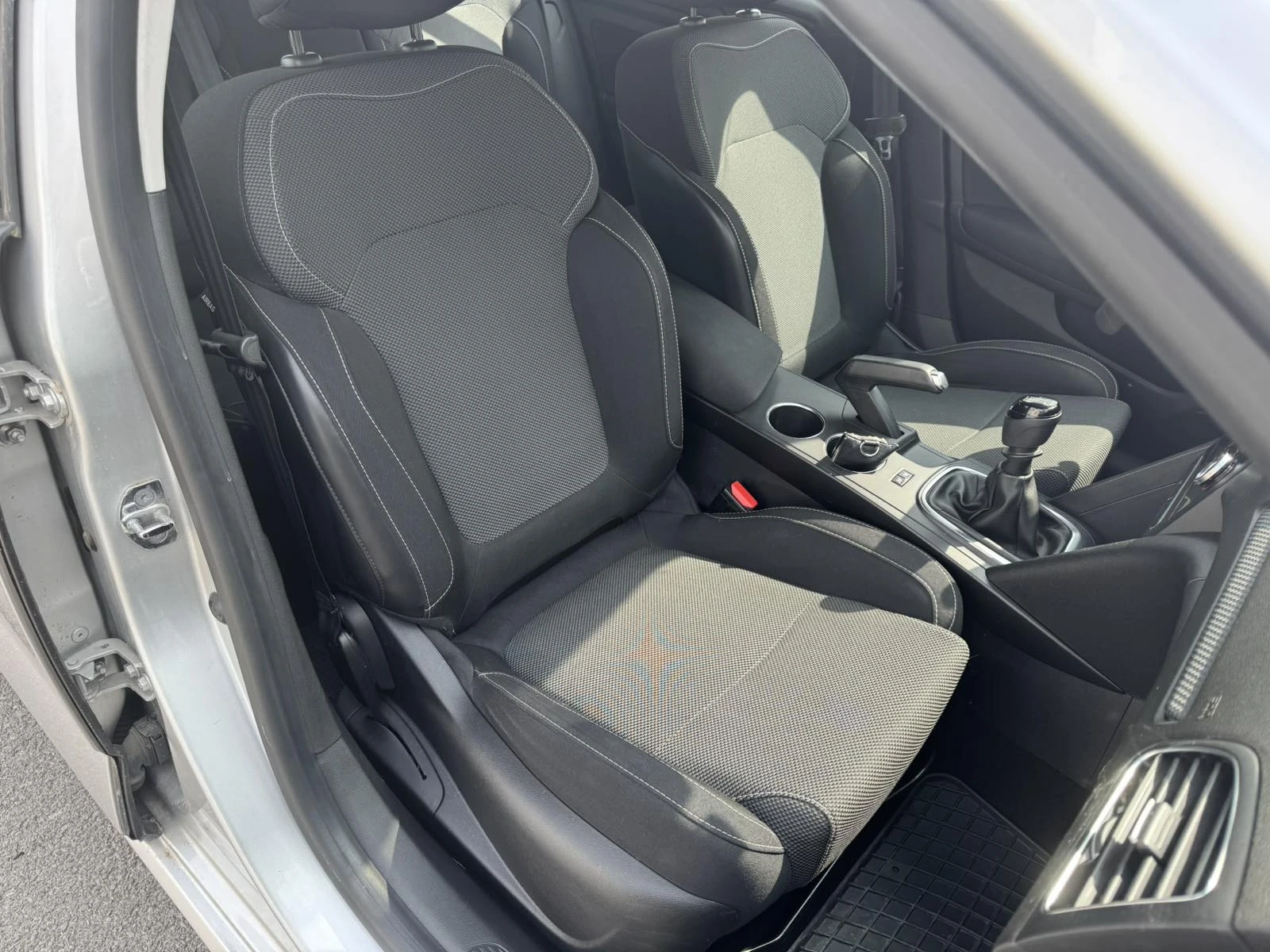 Renault Megane 1.5DCI - изображение 9