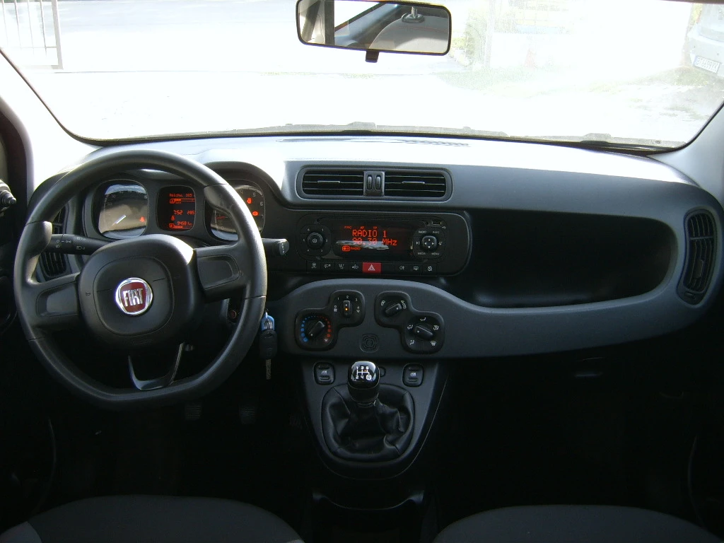 Fiat Panda 1, 2i    euro 6 - изображение 8