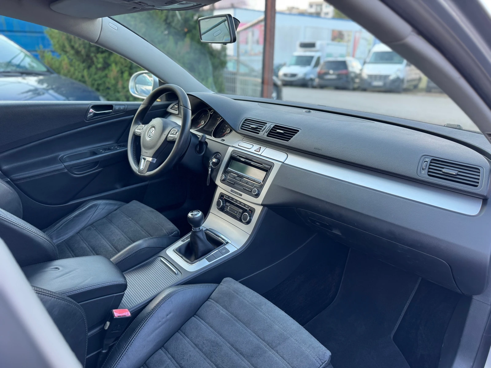 VW Passat 2.0TDI Highline - изображение 9