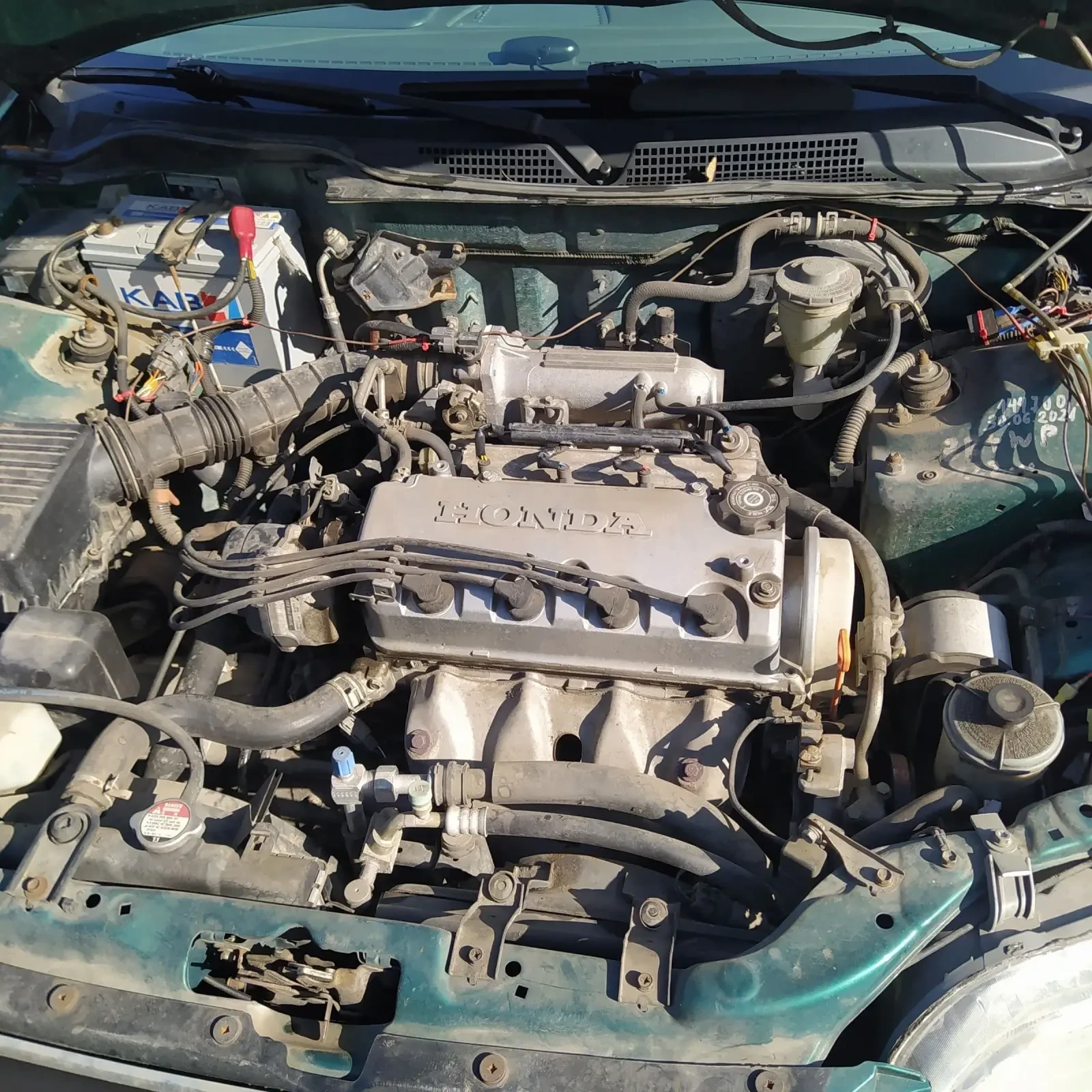 Honda Civic 1, 4 is автоматик , снимка 15 - Автомобили и джипове - 53827573