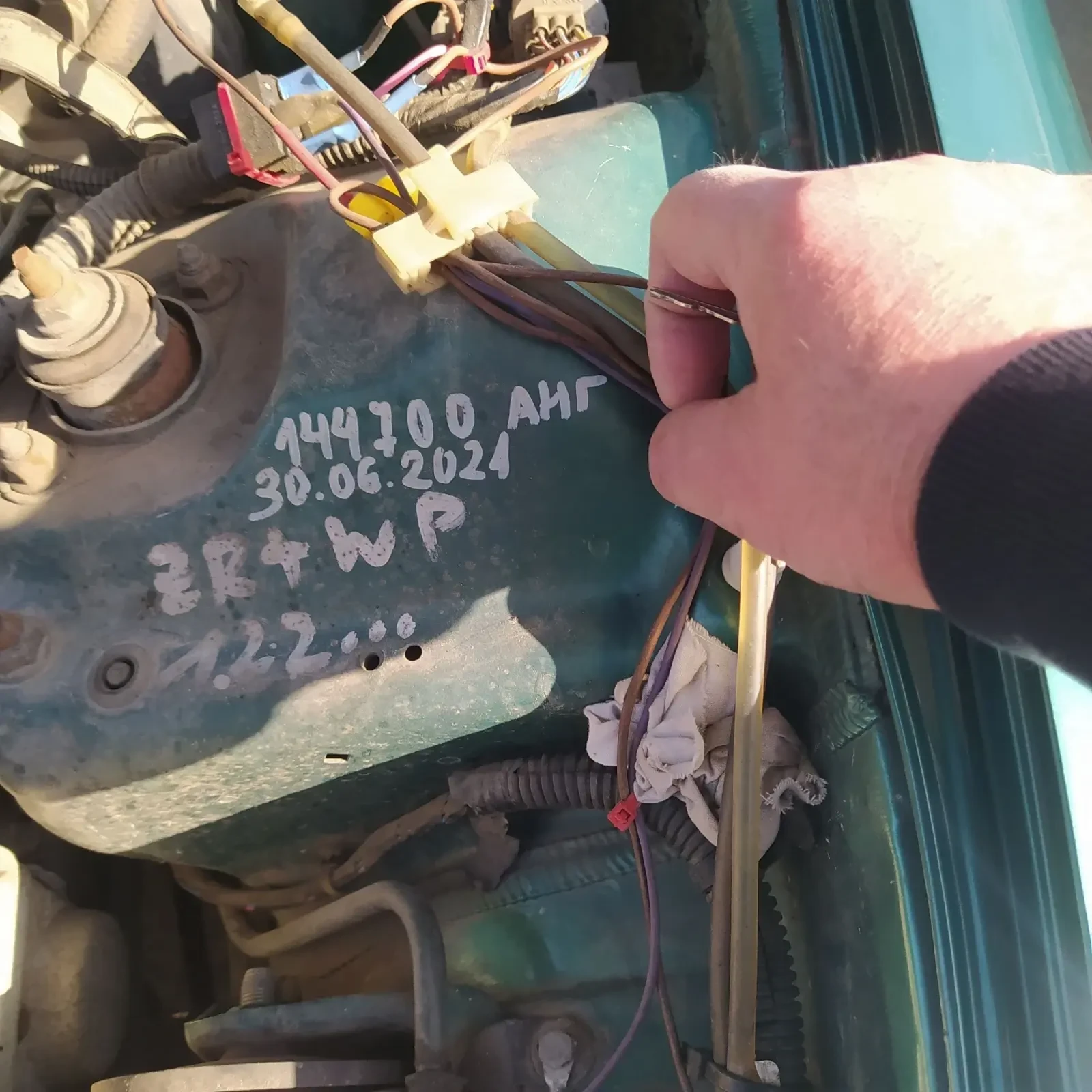 Honda Civic 1, 4 is автоматик , снимка 13 - Автомобили и джипове - 53827573