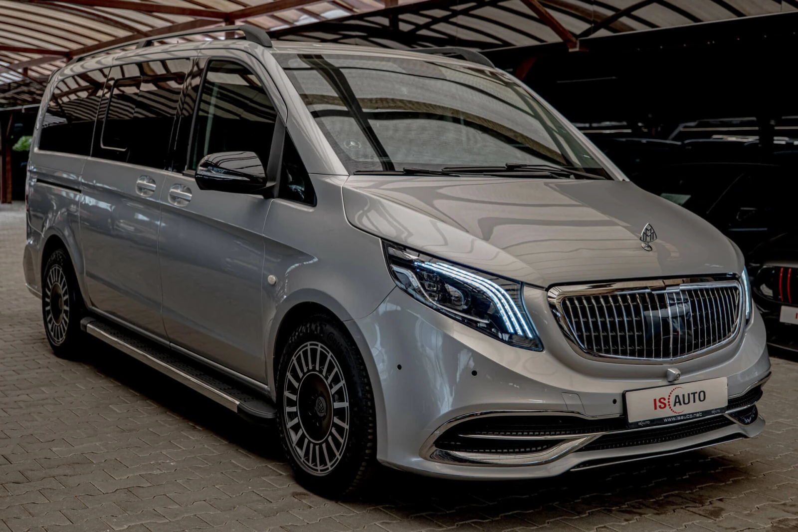 Mercedes-Benz Viano MAYBACH/2.2 CDI/LONG/PRO/4Matic/Android, снимка 2 - Автомобили и джипове - 53872054