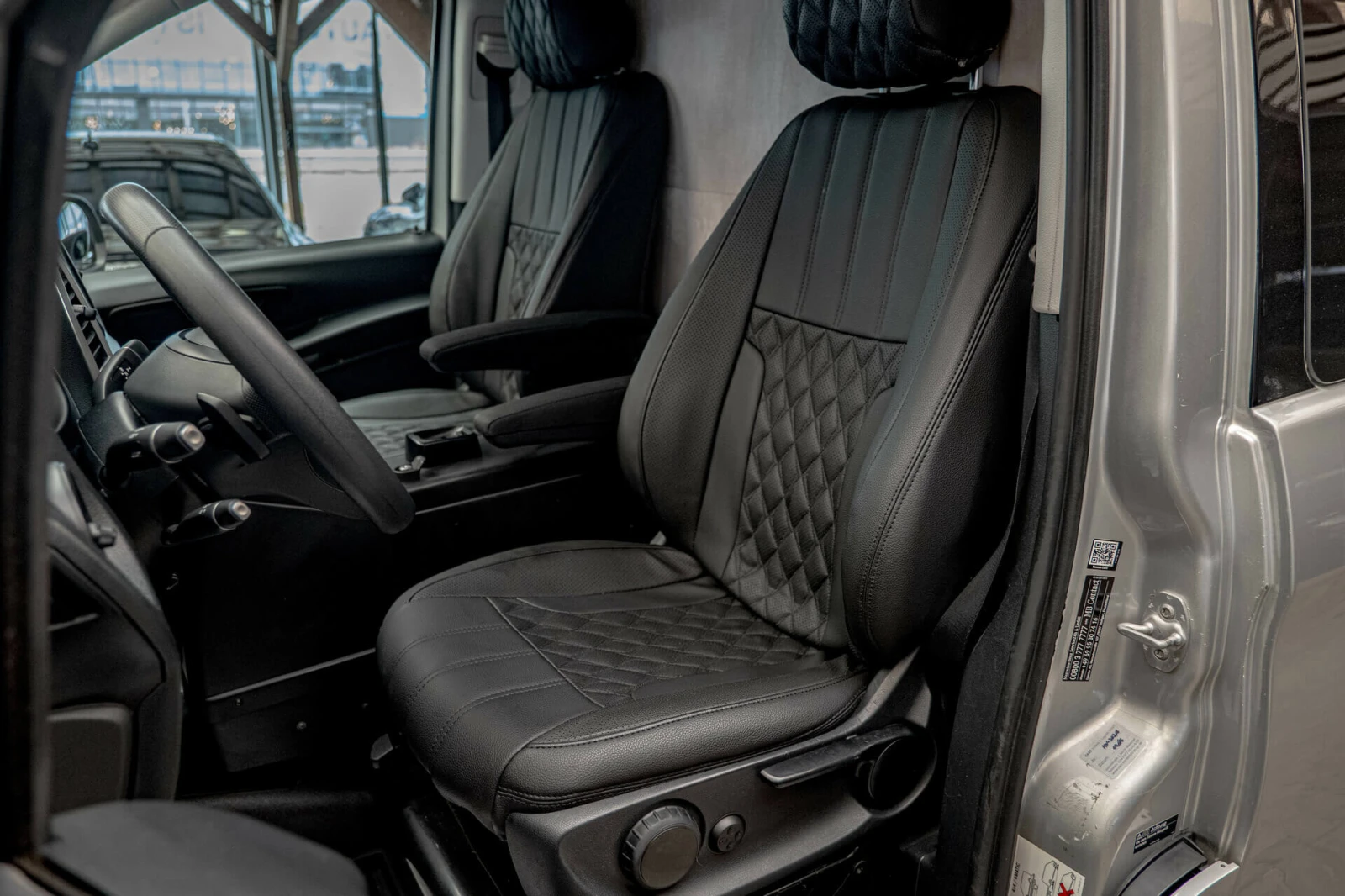 Mercedes-Benz Viano MAYBACH/2.2 CDI/LONG/PRO/4Matic/Android, снимка 9 - Автомобили и джипове - 53872054