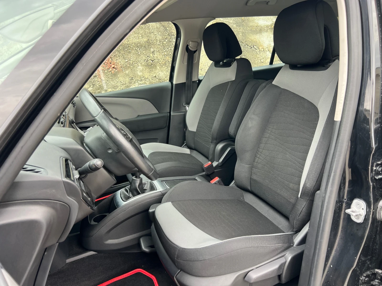 Citroen Grand C4 Picasso HDI NAVI 6+ 1 = 7 места , снимка 10 - Автомобили и джипове - 53892889