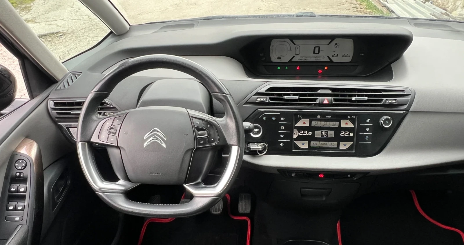 Citroen Grand C4 Picasso HDI NAVI 6+ 1 = 7 места , снимка 15 - Автомобили и джипове - 53892889