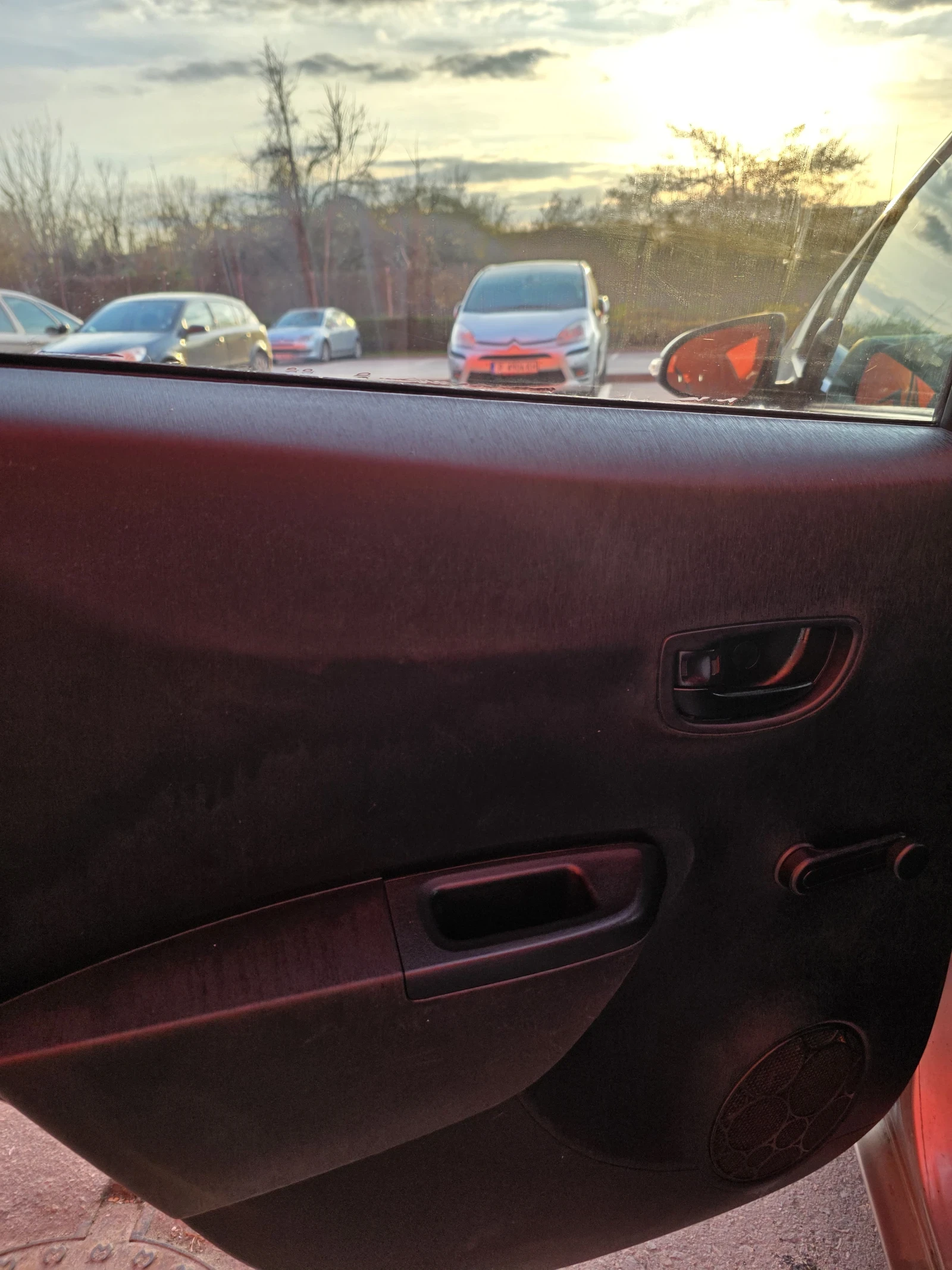 Toyota Yaris, снимка 11 - Автомобили и джипове - 53989148