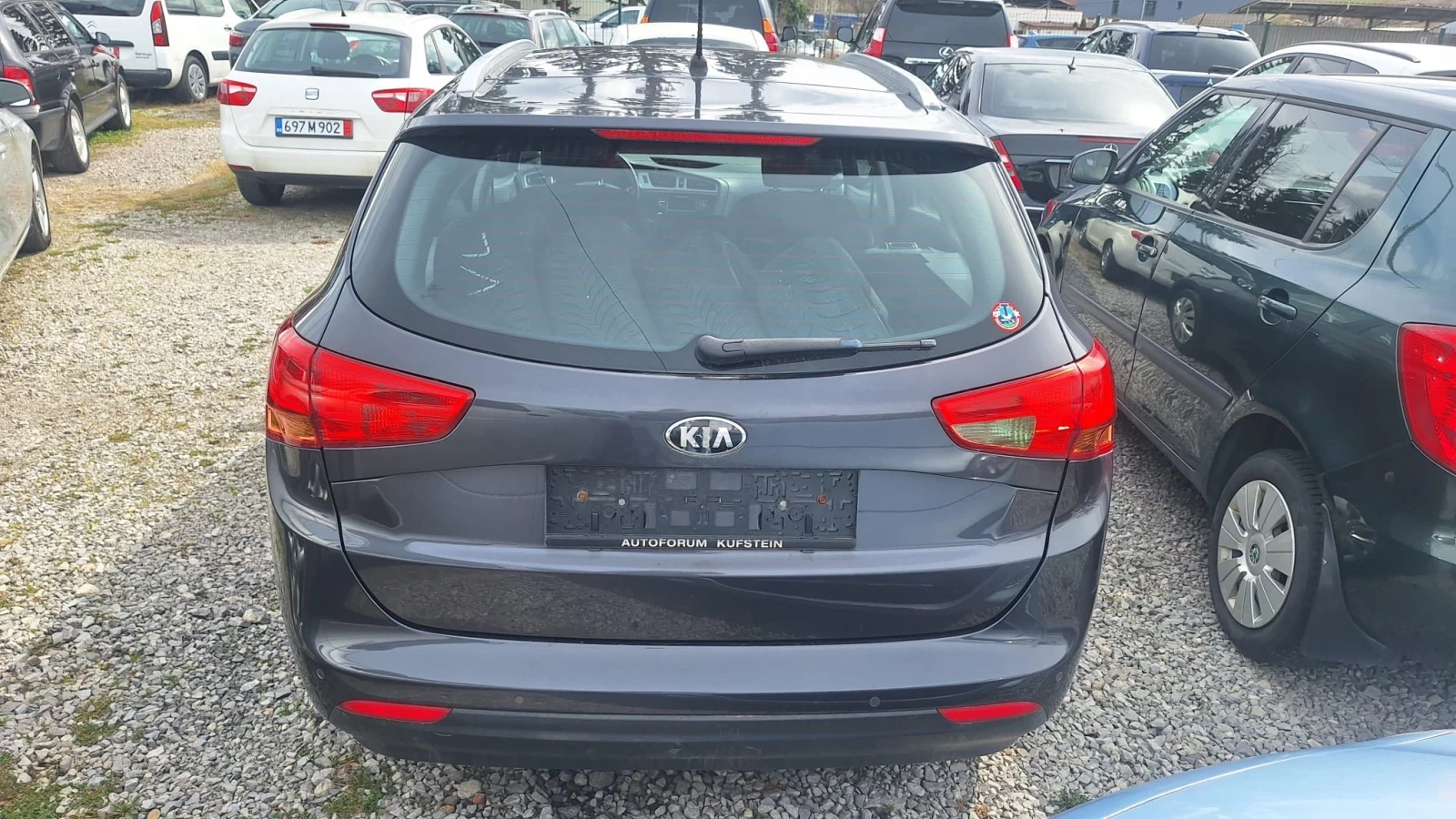 Kia Ceed 1.4 CRDI, снимка 6 - Автомобили и джипове - 54061043