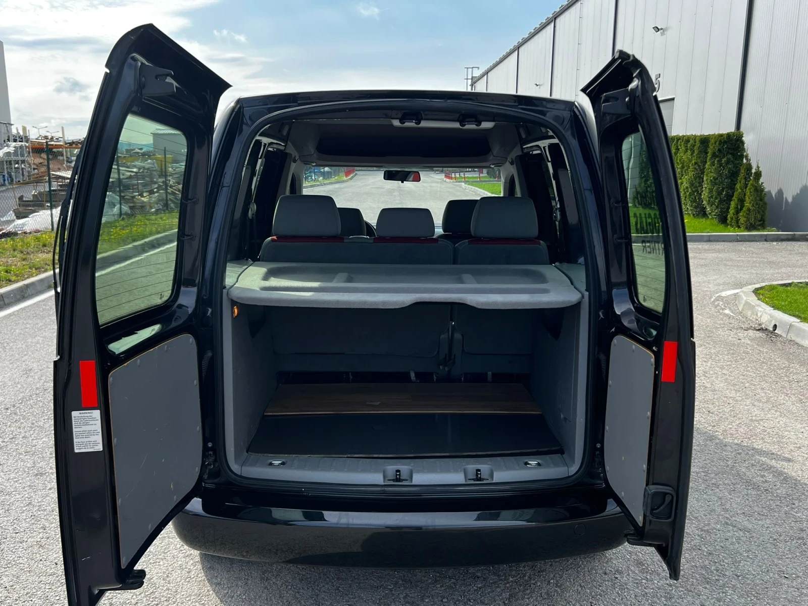 VW Caddy, снимка 9 - Автомобили и джипове - 54191906