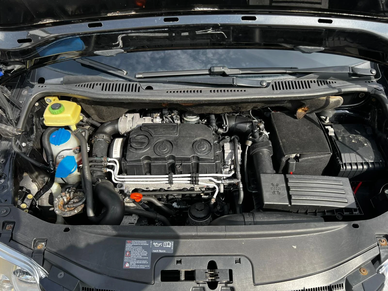 VW Caddy, снимка 13 - Автомобили и джипове - 54191906