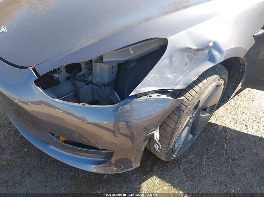 Tesla Model 3 Rear-Wheel Drive, снимка 6 - Автомобили и джипове - 54237385