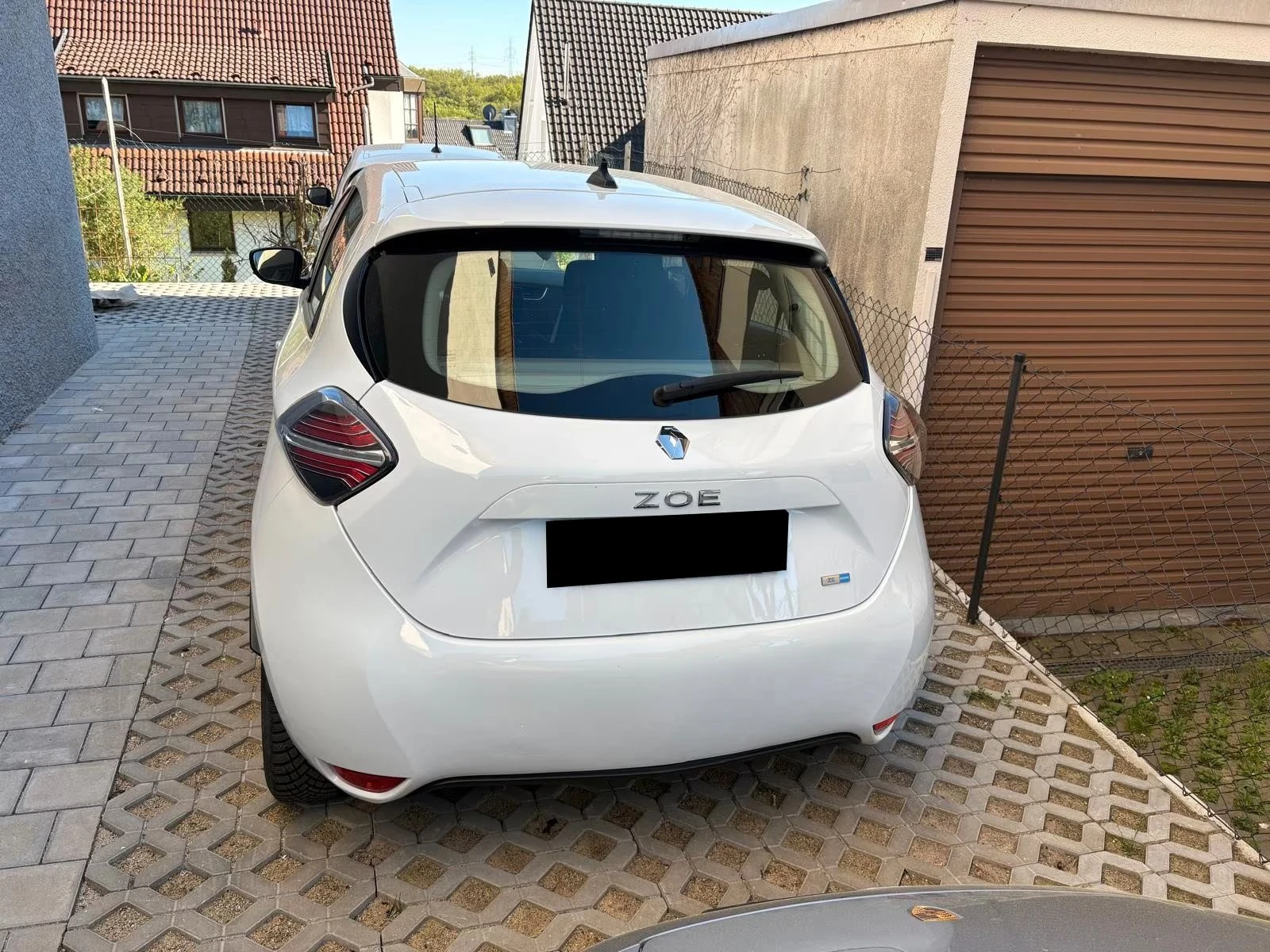 Renault Zoe 135R/109HP/52KWH/Собствена БАТЕРИЯ, снимка 2 - Автомобили и джипове - 54711211