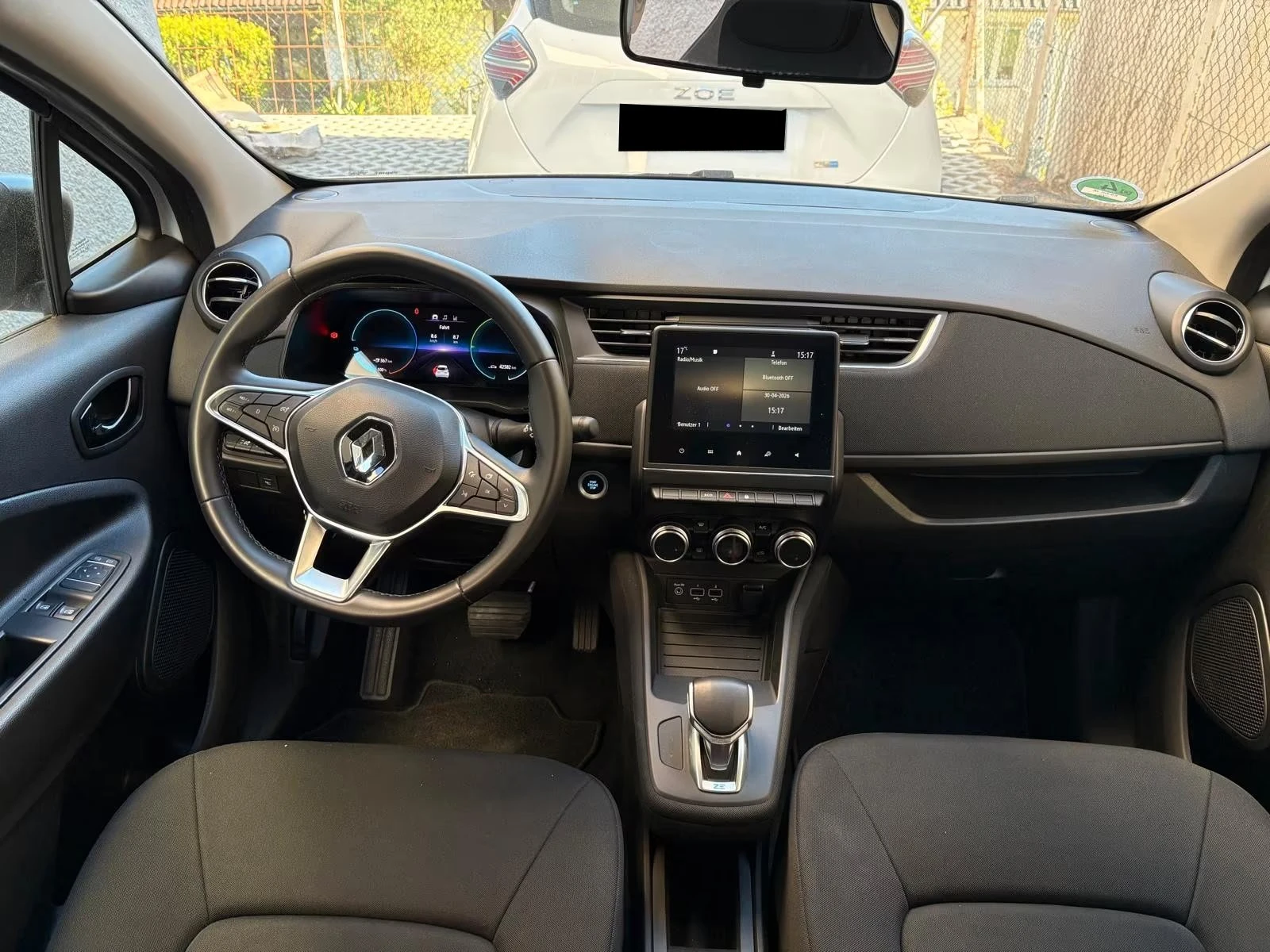 Renault Zoe 135R/109HP/52KWH/Собствена БАТЕРИЯ, снимка 8 - Автомобили и джипове - 54711211