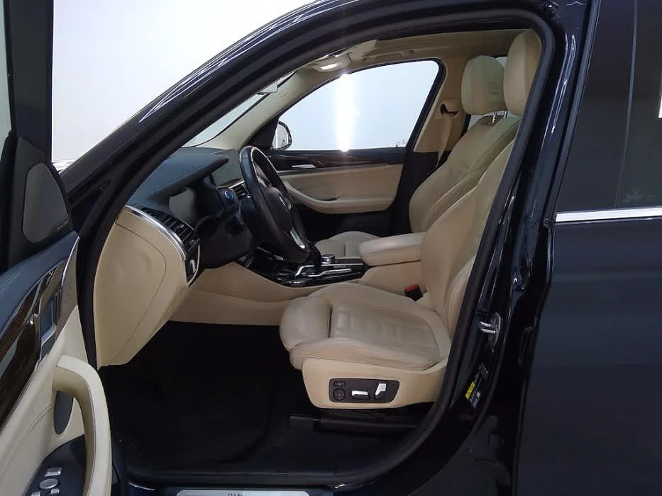 BMW iX3 HIGH EXECUTIVE/80KWh/286hp/SOH97.2%/PANO/CAMERA, снимка 8 - Автомобили и джипове - 55510979