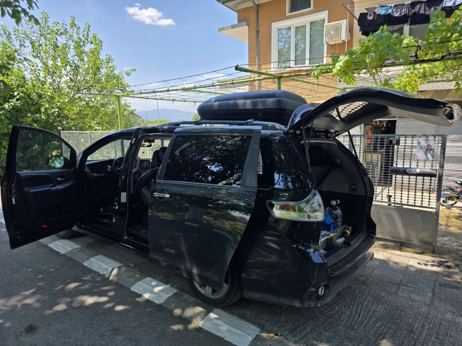 Toyota Sienna SE, снимка 4 - Автомобили и джипове - 55564914