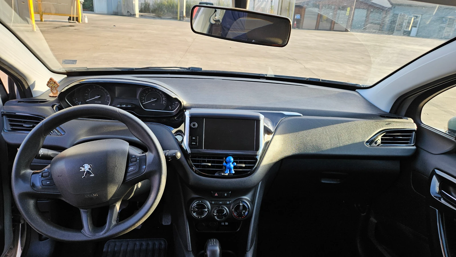 Peugeot 208 2018, снимка 11 - Автомобили и джипове - 56309690
