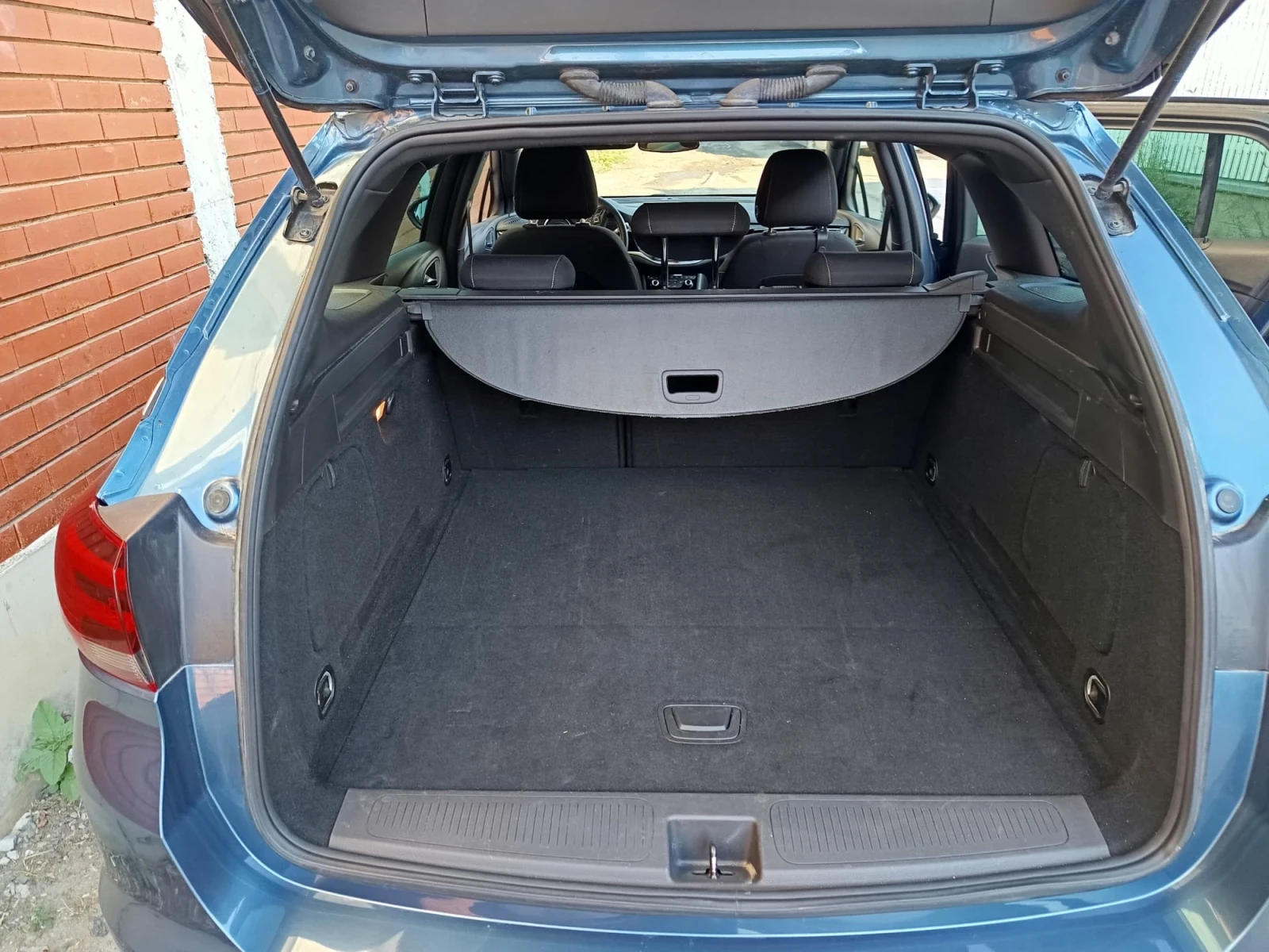 Opel Astra 1.6 CDTI, , снимка 11 - Автомобили и джипове - 56629590