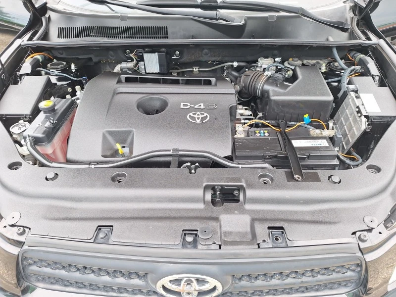 Toyota Rav4 2.2d4d, снимка 14 - Автомобили и джипове - 46707294