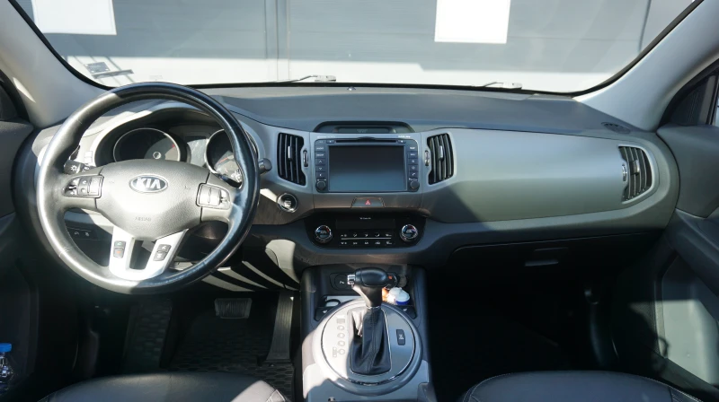 Kia Sportage, снимка 6 - Автомобили и джипове - 47914587