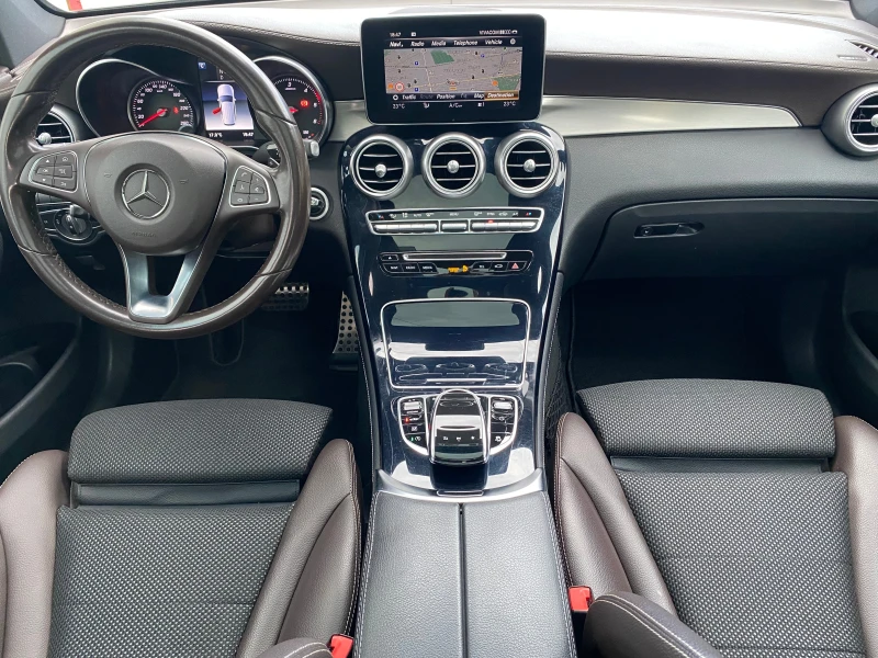 Mercedes-Benz GLC 250 AMG Line* 9G* ПАНОРАМА* КАМЕРА* КОЖА* NAVI, снимка 12 - Автомобили и джипове - 50020236
