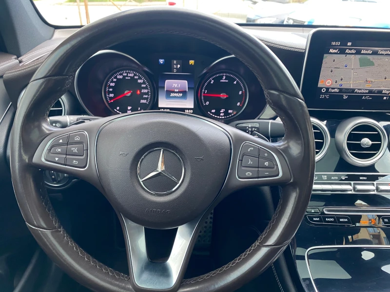 Mercedes-Benz GLC 250 AMG Line* 9G* ПАНОРАМА* КАМЕРА* КОЖА* NAVI, снимка 15 - Автомобили и джипове - 50020236