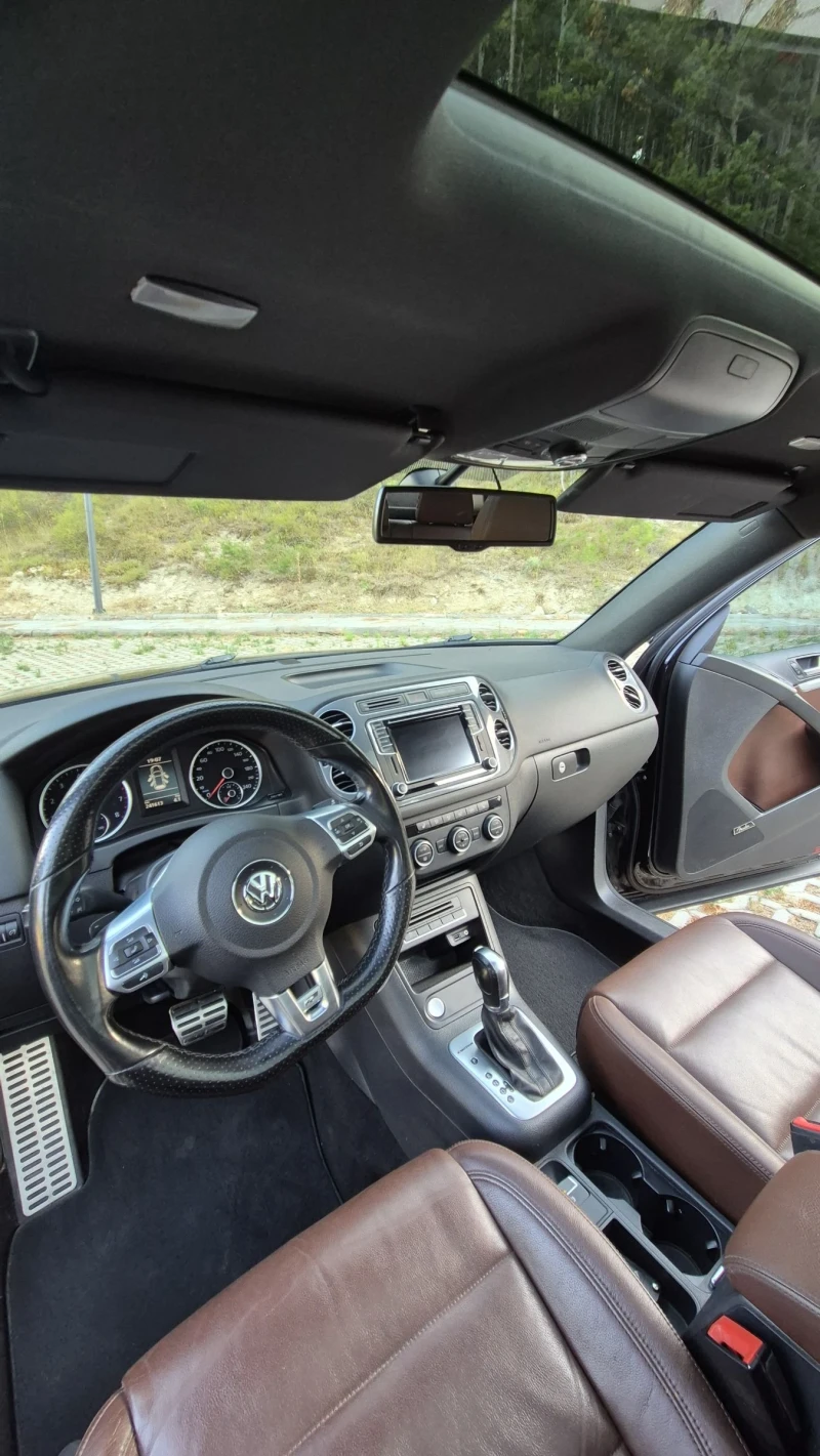 VW Tiguan 2.0 TSI R-LINE, снимка 9 - Автомобили и джипове - 51197946