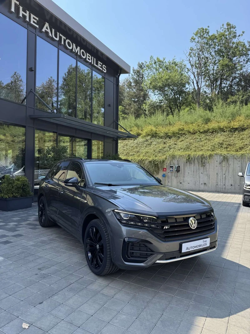 VW Touareg R-LINE, снимка 2 - Автомобили и джипове - 51286096