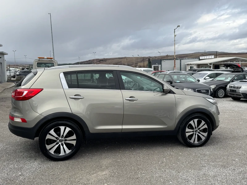 Kia Sportage 125.000хил./Сервизна история/4х4/АВТОМАТ/НОВА, снимка 6 - Автомобили и джипове - 53393860