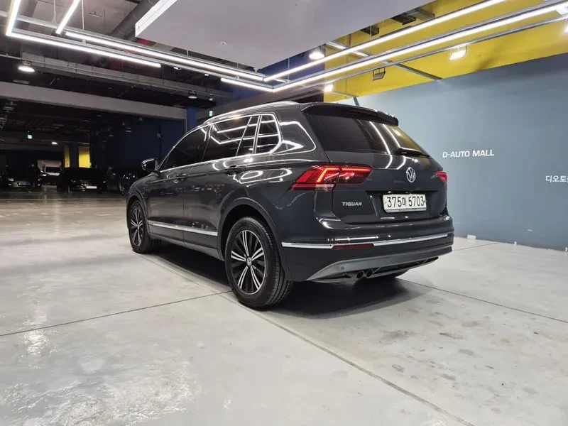 VW Tiguan 2.0 Tdi Prestige, снимка 7 - Автомобили и джипове - 56112963