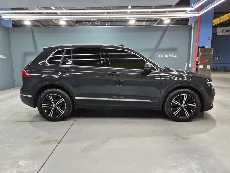 VW Tiguan 2.0 Tdi Prestige, снимка 4 - Автомобили и джипове - 56112963