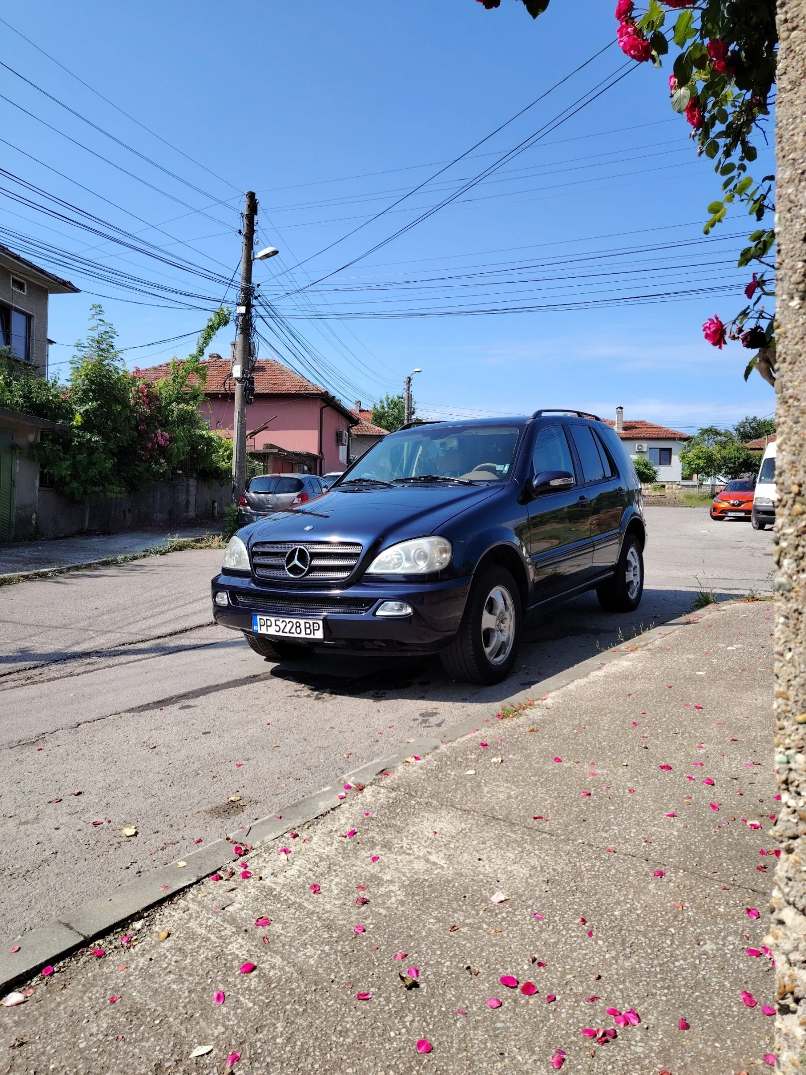 Mercedes-Benz ML 350  - изображение 8
