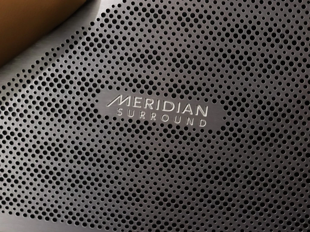 Land Rover Range Rover Velar P380 / R-Dynamic HSE / Meridian / PANO / HUD | Mobile.bg   14