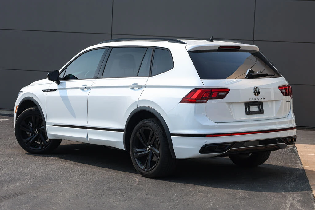 VW Tiguan COMFORTLINE R-LINE BLACK* ПАНОРАМА* КАМЕРА* ПОДГРЕ - изображение 6