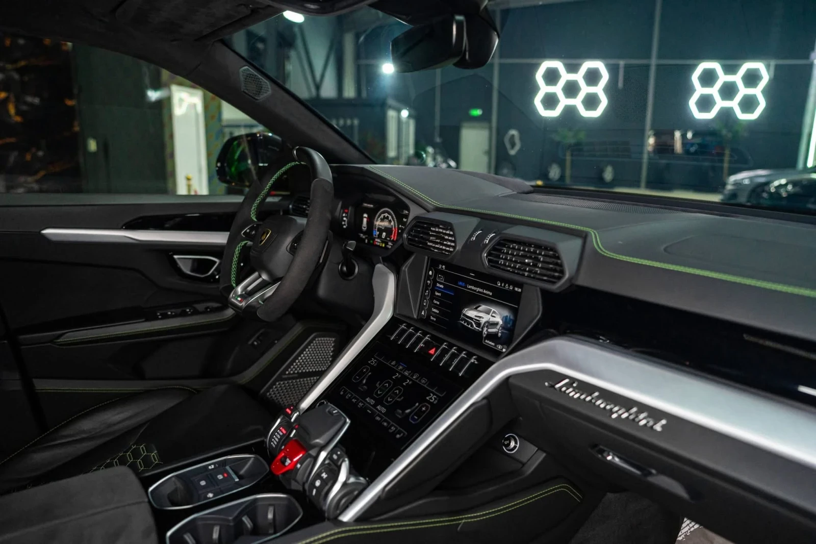 Lamborghini Urus 4.0 V8 FULL BLACK EDITION CARBON B&O ������ 100% | Mobile.bg � ����������� 13