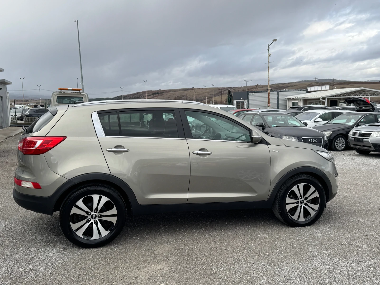 Kia Sportage 125.000хил./Сервизна история/4х4/АВТОМАТ/НОВА - изображение 6