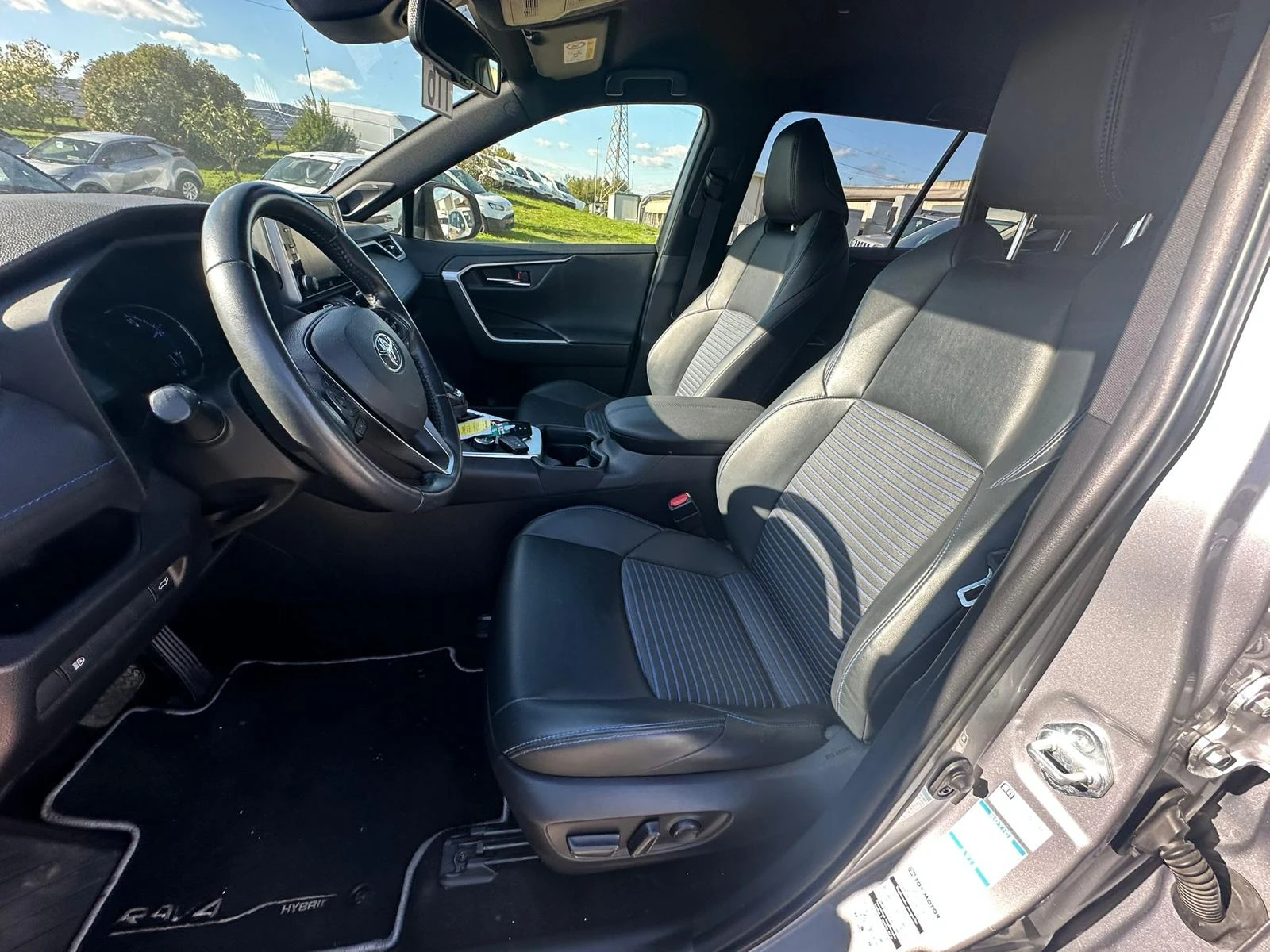 Toyota Rav4 2.5 HV / Hubrid / 4WD - изображение 7