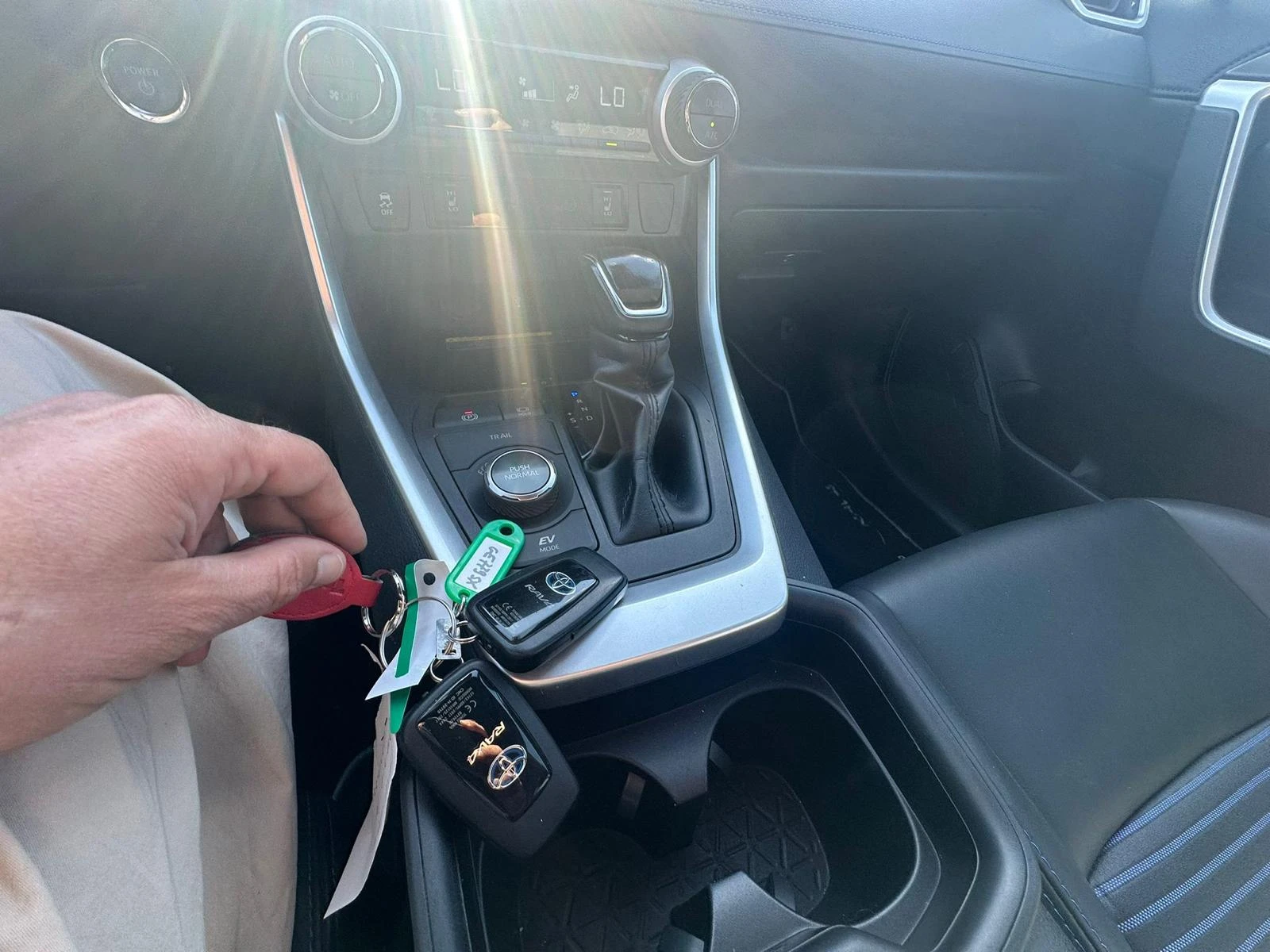 Toyota Rav4 2.5 HV / Hybrid / 4WD | Mobile.bg � ����������� 11