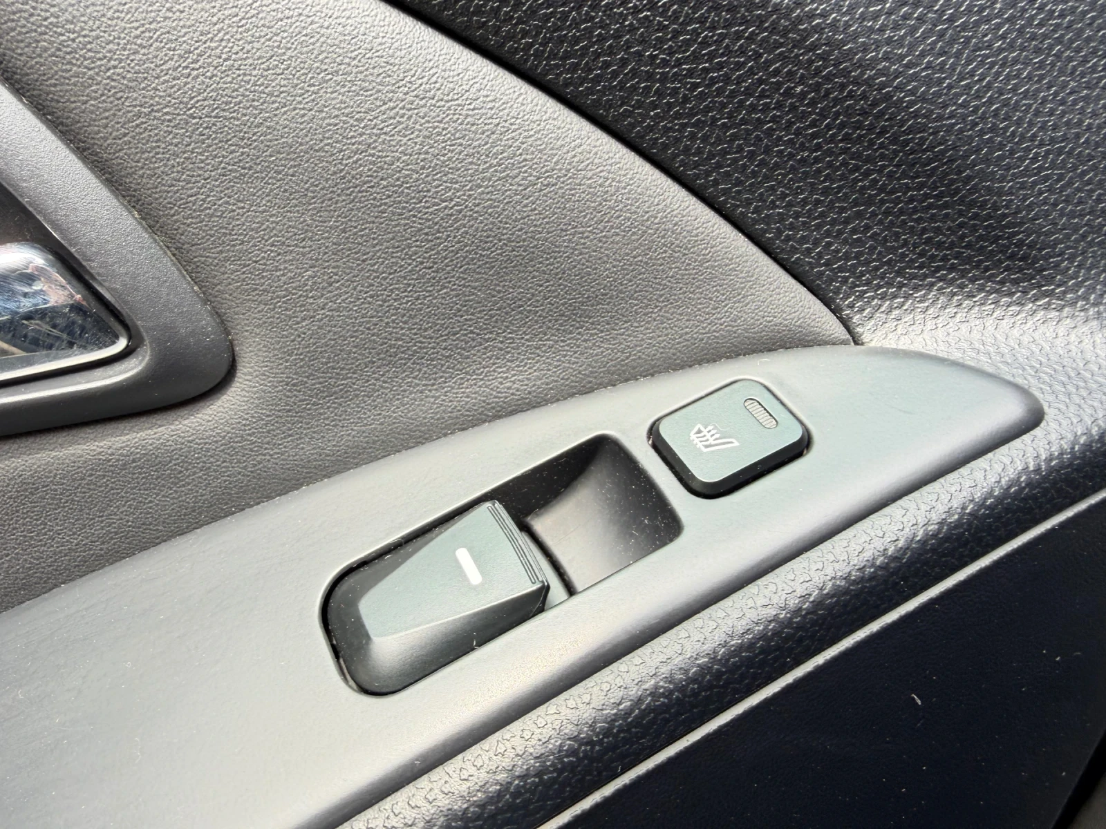 Hyundai IX35 2.0 136к.с 4х4, кожа, подгрев, Италия, снимка 14 - Автомобили и джипове - 54211010