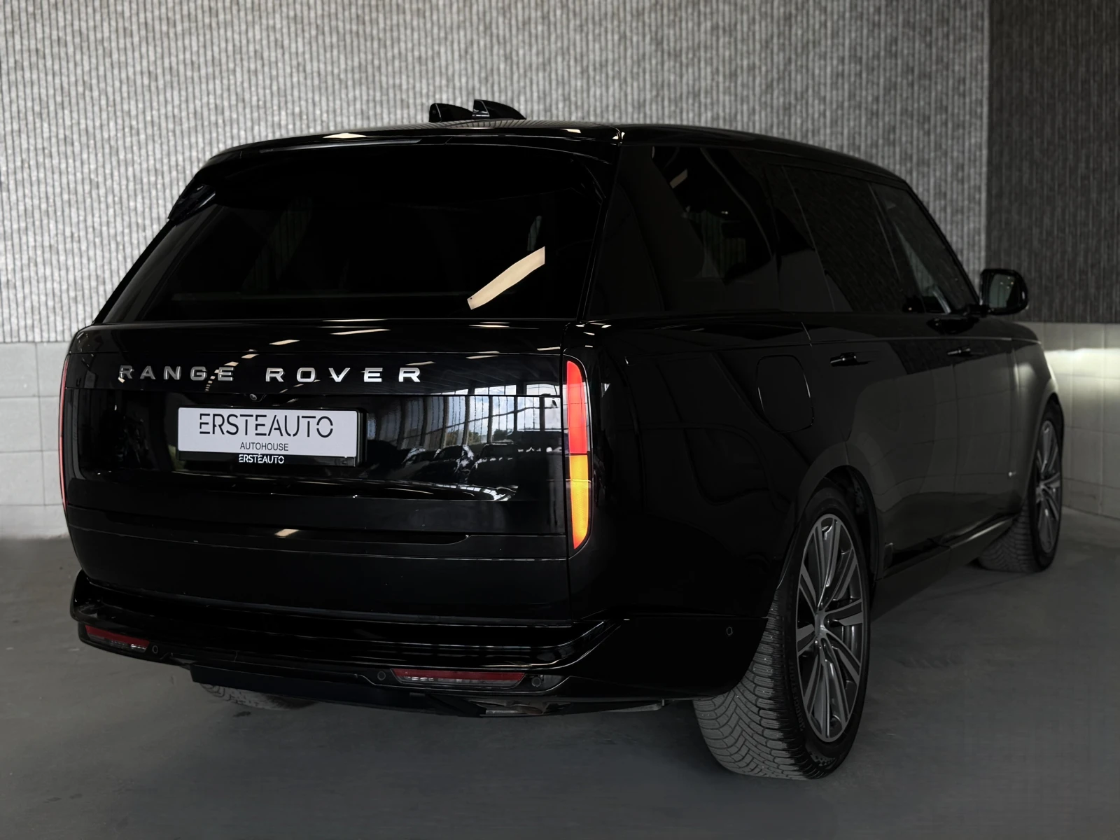 Land Rover Range rover P530 AUTOBIO LONG 7-МЕСТА  MERIDIAN HUD PANO 360, снимка 4 - Автомобили и джипове - 54776593
