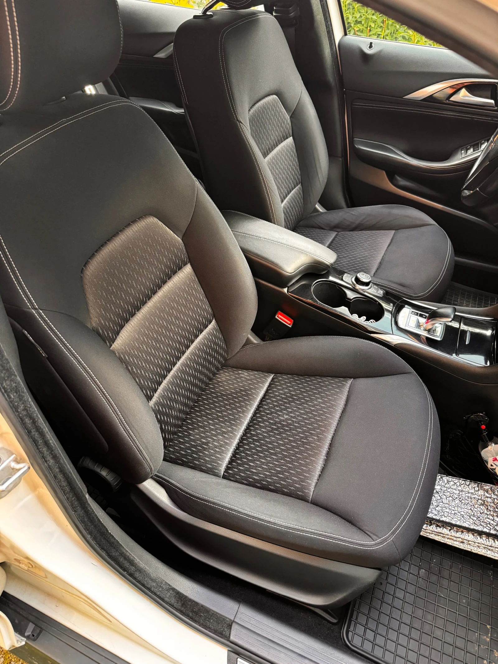 Infiniti QX30 2.2d AWD, снимка 12 - Автомобили и джипове - 55193724