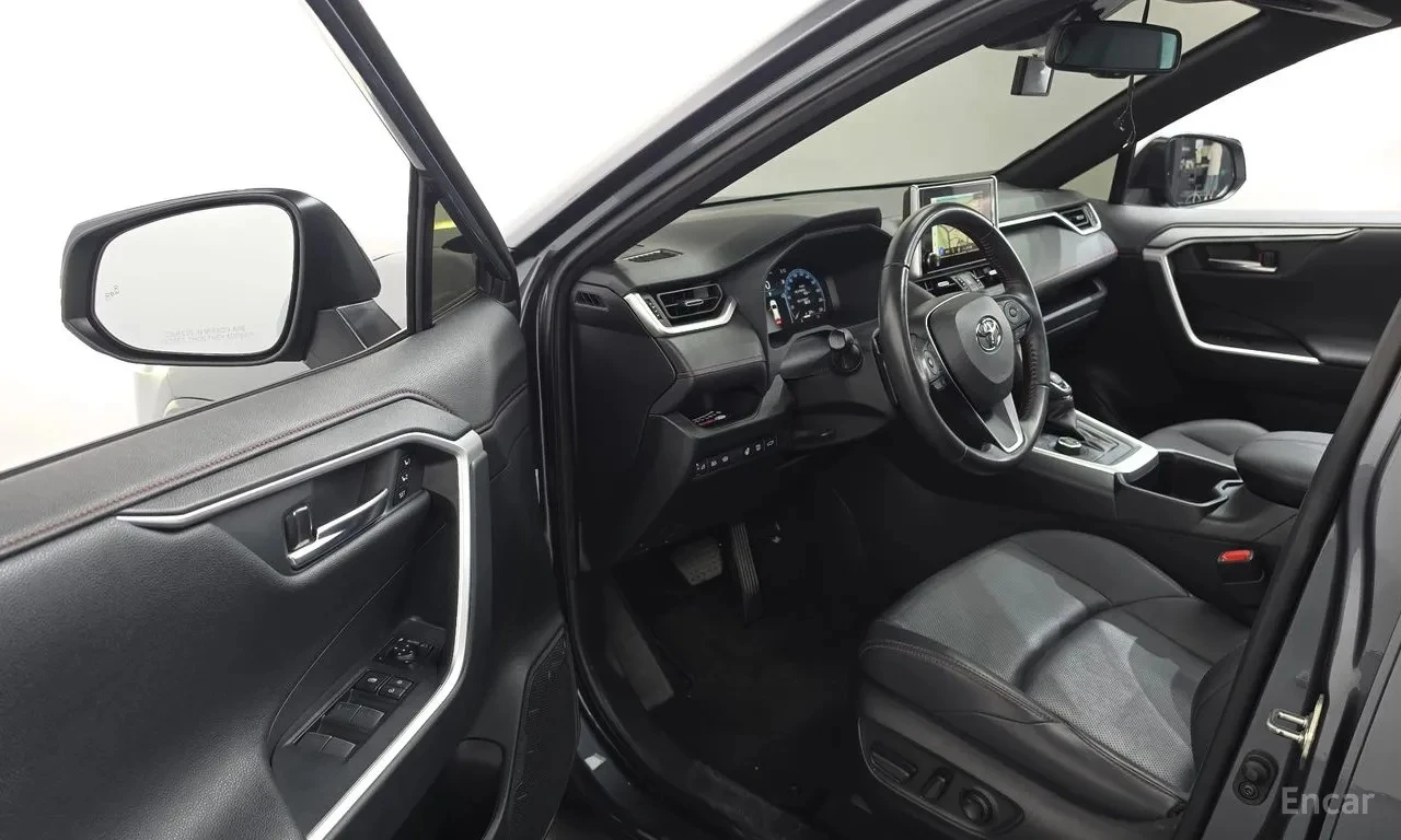 Toyota Rav4 2, 5 Prime XSE Plug-in Hybrid , снимка 8 - Автомобили и джипове - 56011541
