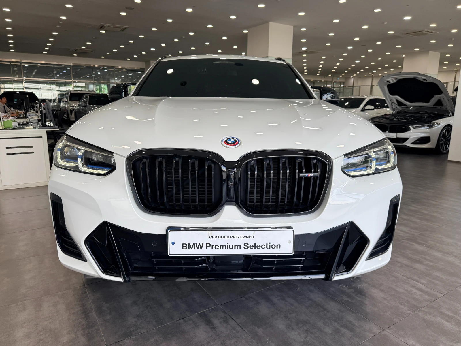 BMW X4 М40i* 2023* DIS* 360* ОБДУХ* LASER* HARMAN* KРАЙНА, снимка 2 - Автомобили и джипове - 56060657