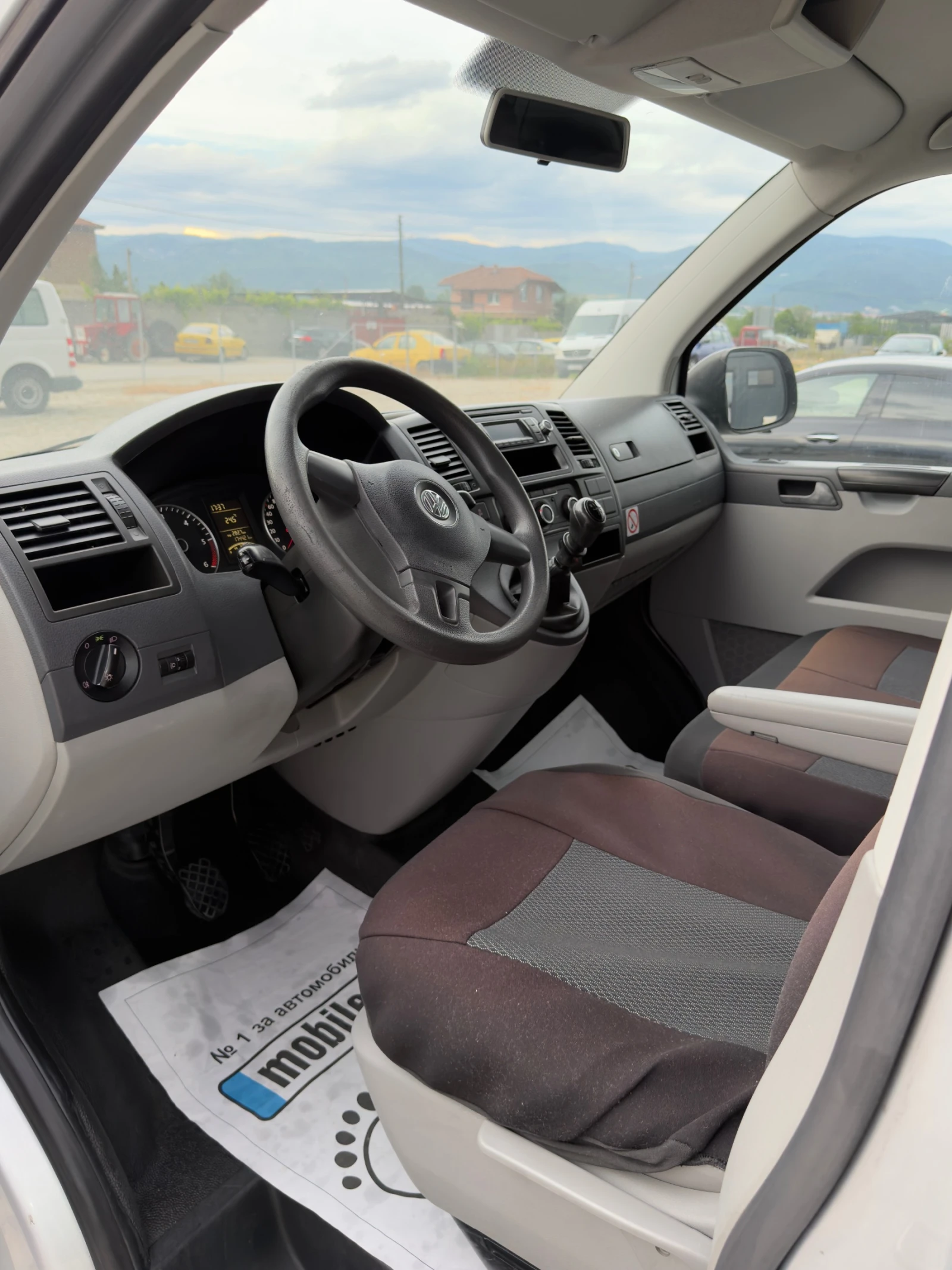VW Transporter T5, снимка 12 - Бусове и автобуси - 53362318