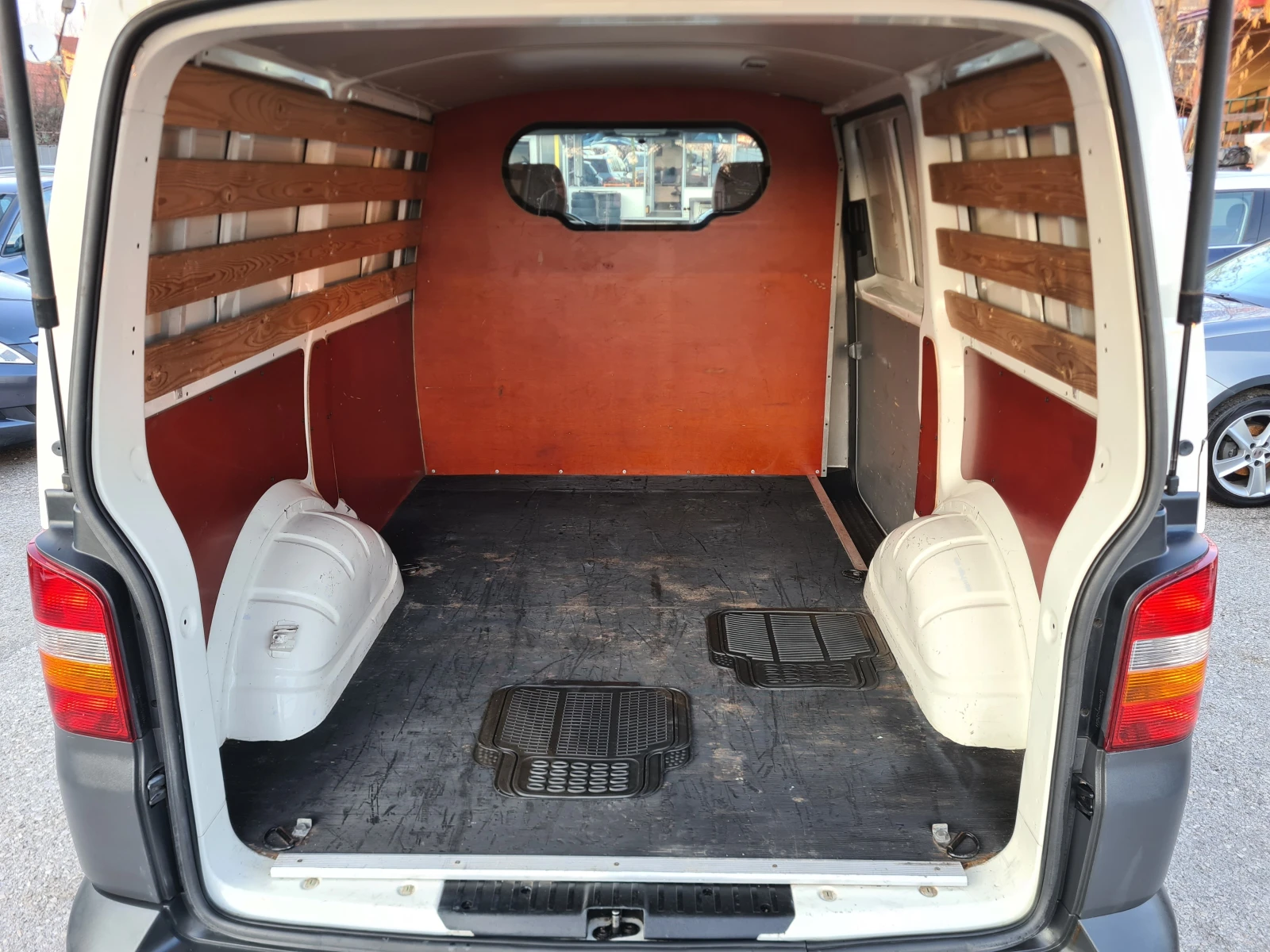 VW Transporter 1.9TDI-КЛИМАТИК-ЛИЗИНГ, снимка 11 - Бусове и автобуси - 53738291