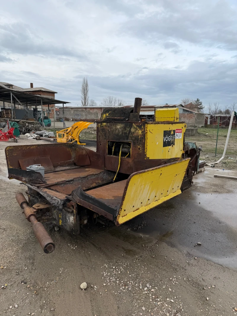 Асфалтополагаща машина Друга марка Vogele, снимка 3 - Индустриална техника - 53512369