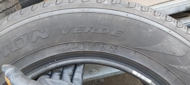 Гуми Летни 235/65R17, снимка 8 - Гуми и джанти - 33068965