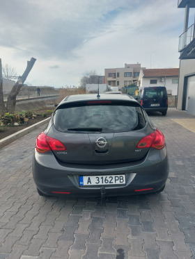 Opel Astra 1.7 CDTI, снимка 6 - Автомобили и джипове - 45526607