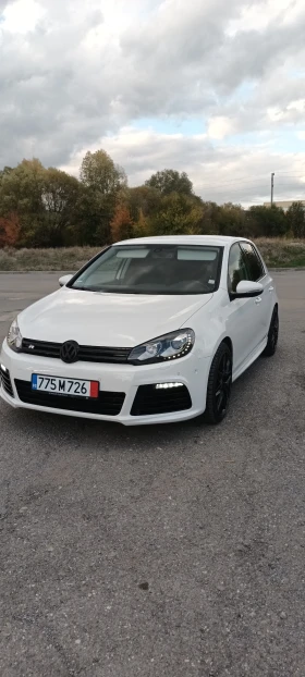 VW Golf 2.0TDI/DSG R-LINE
