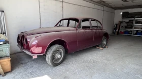     Daimler Sovereign V8